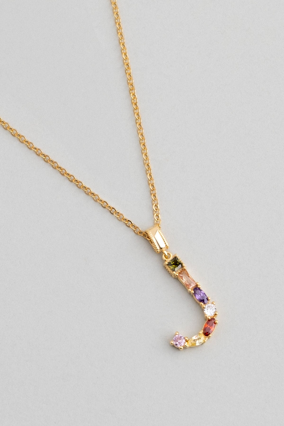 Mini J Harfi Günışığı Renkli 18 Ayar Sarı Altın Kaplama Gümüş Kolye 07300111344