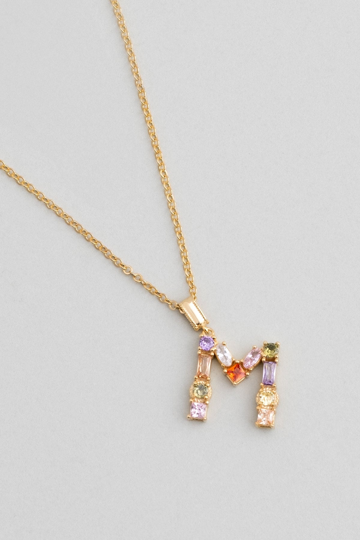 Mini M Harfi Günışığı Renkli 18 Ayar Sarı Altın Kaplama Gümüş Kolye 07300141344