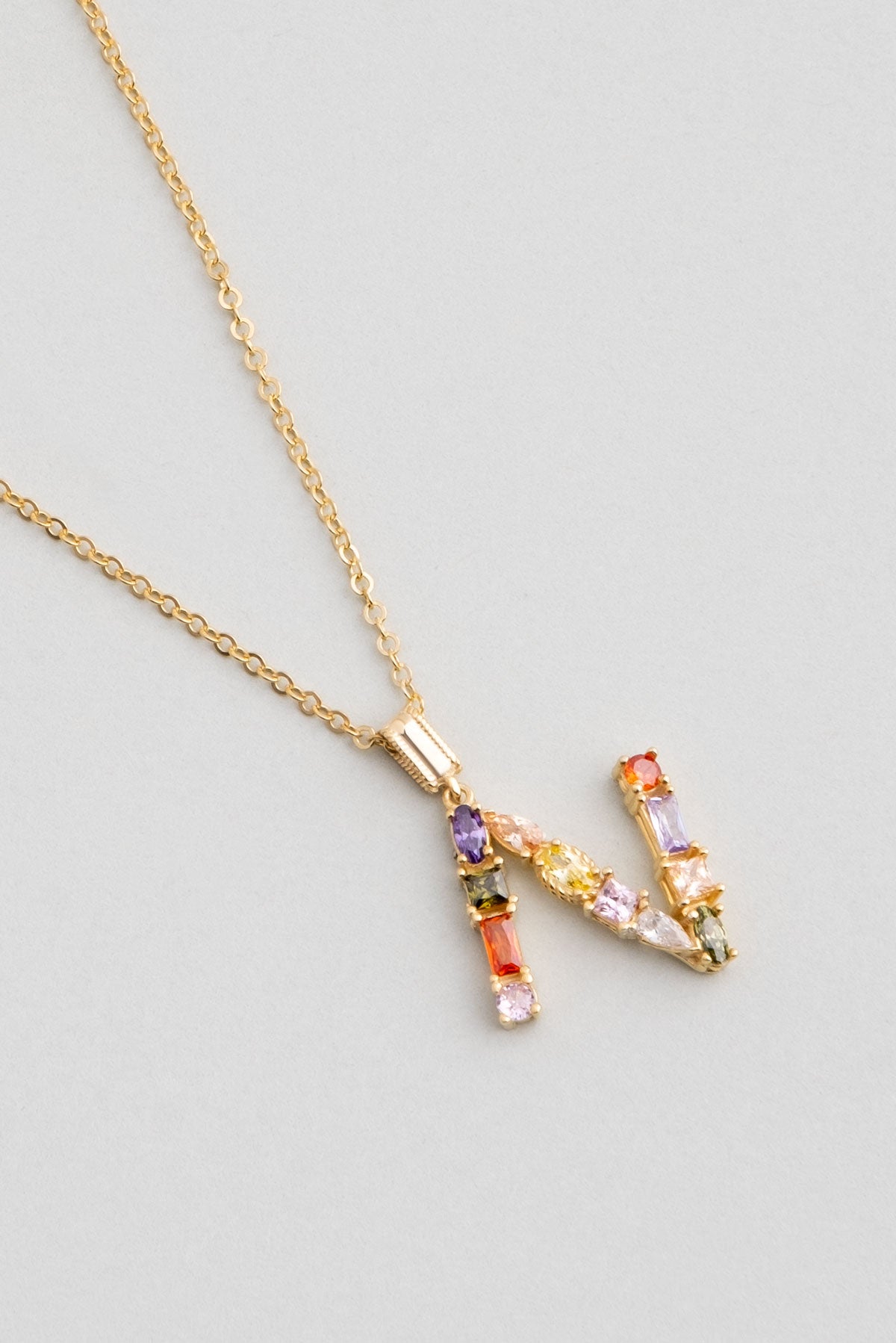 Mini N Harfi Günışığı Renkli 18 Ayar Sarı Altın Kaplama Gümüş Kolye 07300151344