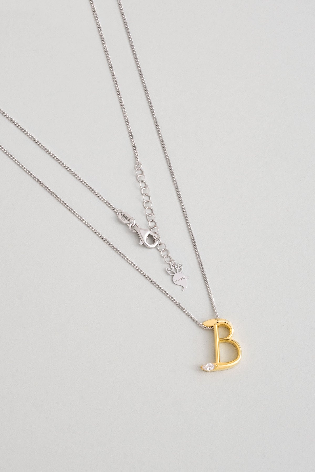 Asimetrik B Harfi 18 Ayar Beyaz Ve Sarı Altın Kaplama 45 Cm Gümüş Harfli Kolye 07302010144