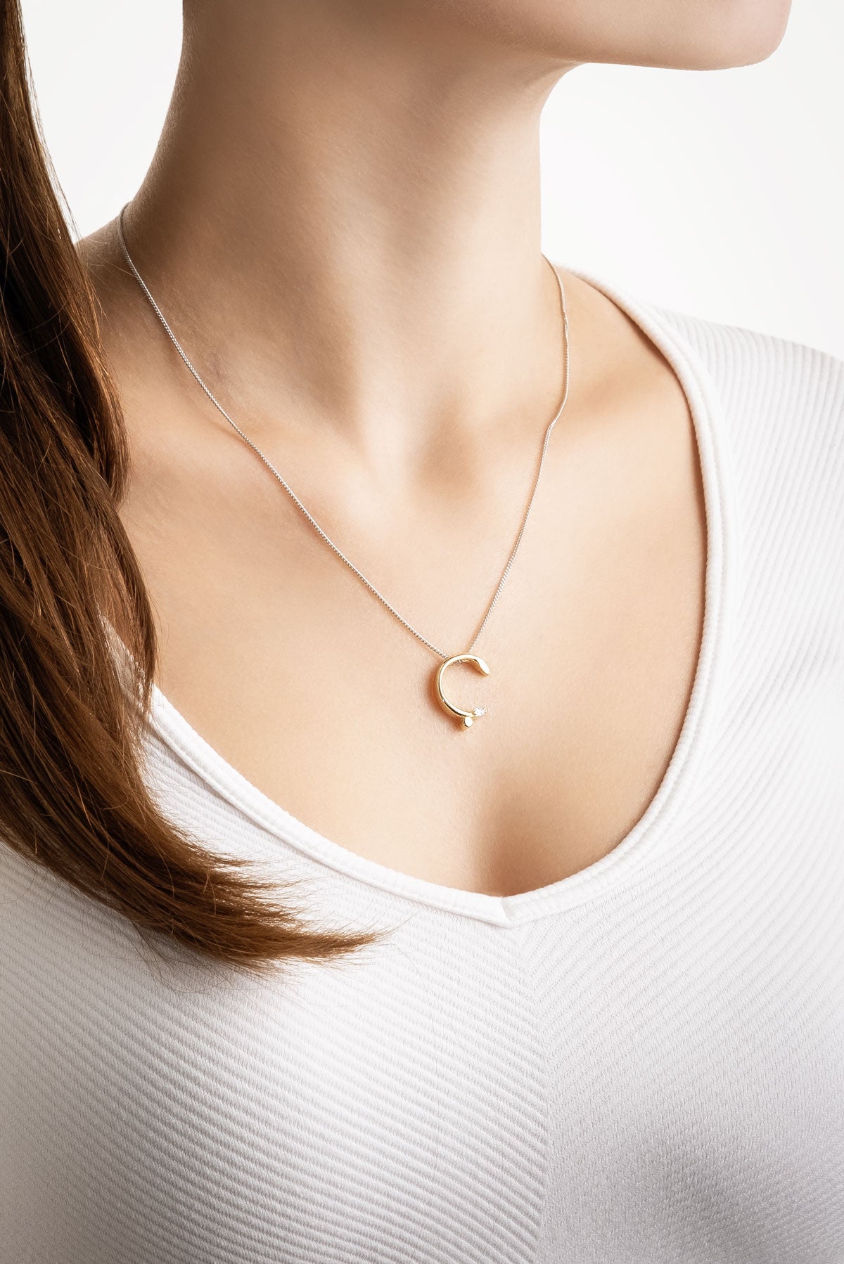 Asimetrik Ç Harfi 18 Ayar Beyaz Ve Sarı Altın Kaplama 45 Cm Gümüş Harfli Kolye 07302030144