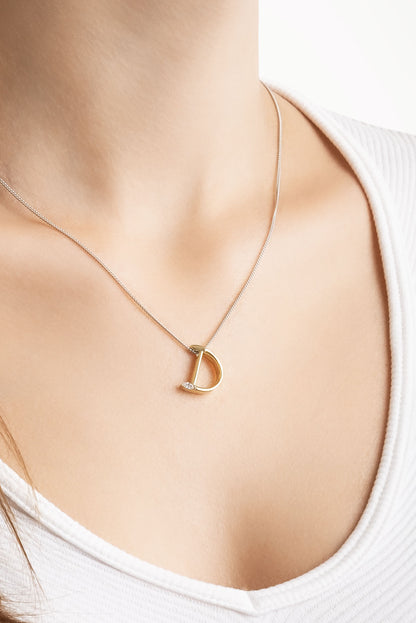 Asimetrik D Harfi 18 Ayar Beyaz Ve Sarı Altın Kaplama 45 Cm Gümüş Harfli Kolye 07302040144