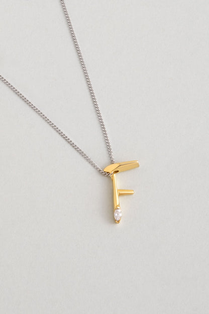 Asimetrik F Harfi 18 Ayar Beyaz Ve Sarı Altın Kaplama 45 Cm Gümüş Harfli Kolye 07302060144
