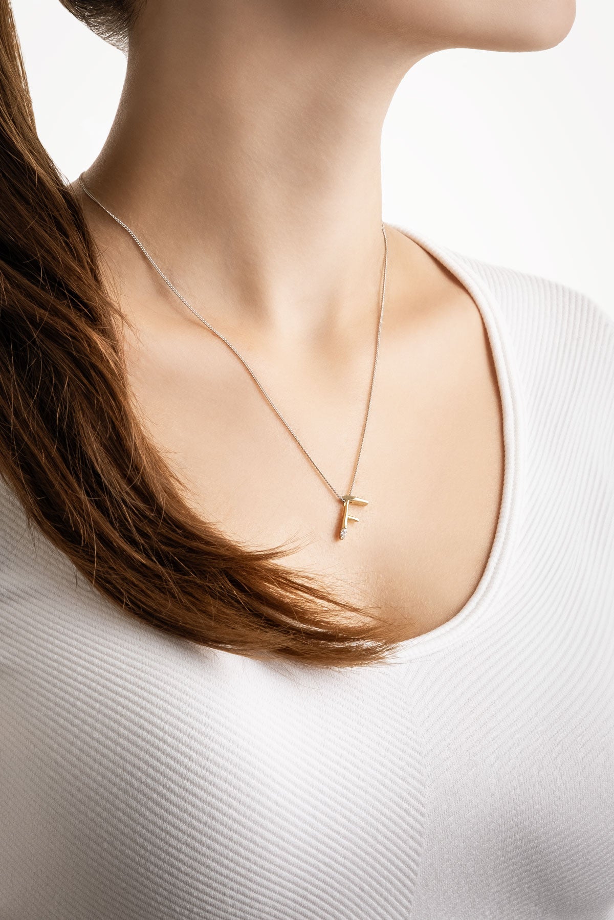 Asimetrik F Harfi 18 Ayar Beyaz Ve Sarı Altın Kaplama 45 Cm Gümüş Harfli Kolye 07302060144