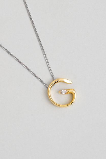 Asimetrik G Harfi 18 Ayar Beyaz Ve Sarı Altın Kaplama 45 Cm Gümüş Harfli Kolye 07302070144