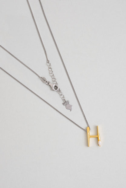 Asimetrik H Harfi 18 Ayar Beyaz Ve Sarı Altın Kaplama 45 Cm Gümüş Harfli Kolye 07302080144