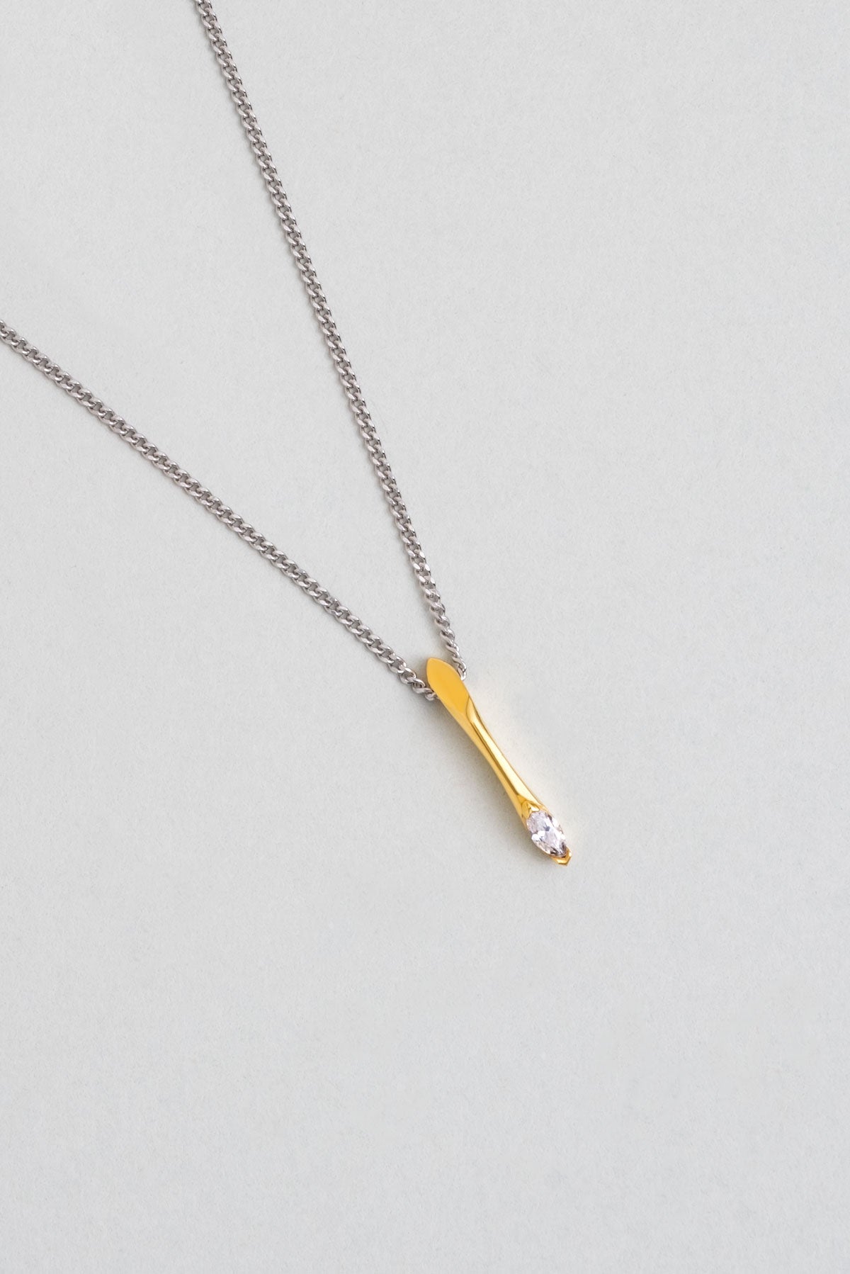 Asimetrik I Harfi 18 Ayar Beyaz Ve Sarı Altın Kaplama 45 Cm Gümüş Harfli Kolye 07302090144