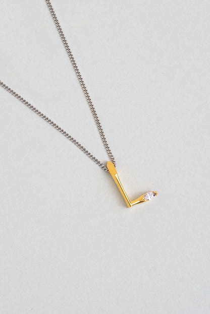 Asimetrik L Harfi 18 Ayar Beyaz Ve Sarı Altın Kaplama 45 Cm Gümüş Harfli Kolye 07302130144