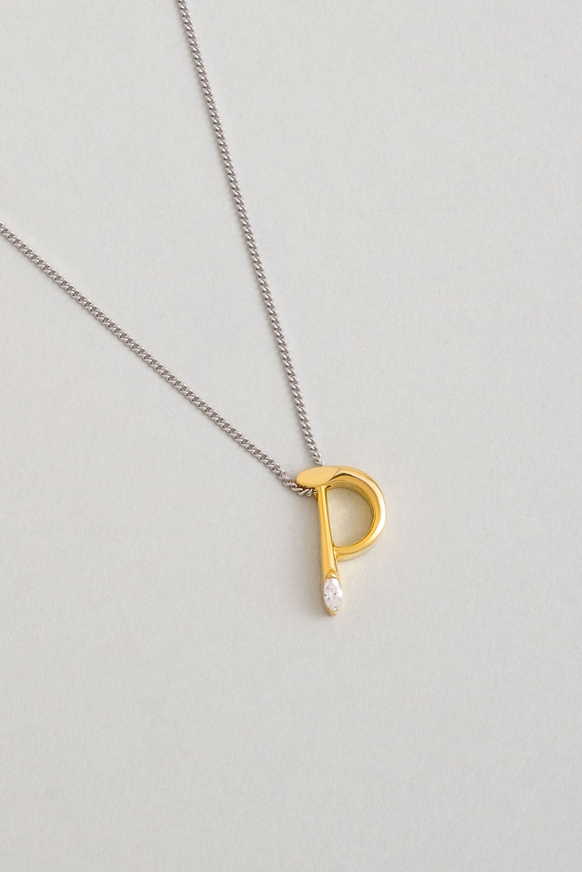 Asimetrik P Harfi 18 Ayar Beyaz Ve Sarı Altın Kaplama 45 Cm Gümüş Harfli Kolye 07302180144