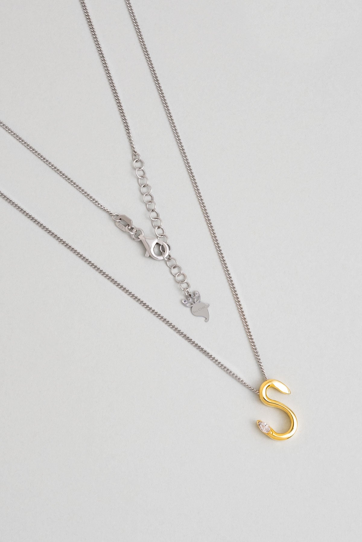 Asimetrik S Harfi 18 Ayar Beyaz Ve Sarı Altın Kaplama 45 Cm Gümüş Harfli Kolye 07302200144