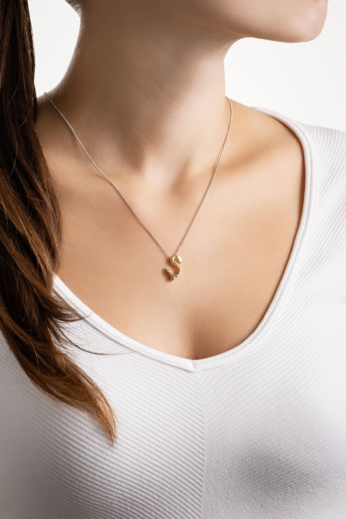 Asimetrik Ş Harfi 18 Ayar Beyaz Ve Sarı Altın Kaplama 45 Cm Gümüş Harfli Kolye 07302210144