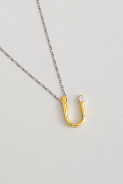 Asimetrik U Harfi 18 Ayar Beyaz Ve Sarı Altın Kaplama 45 Cm Gümüş Harfli Kolye 07302230144