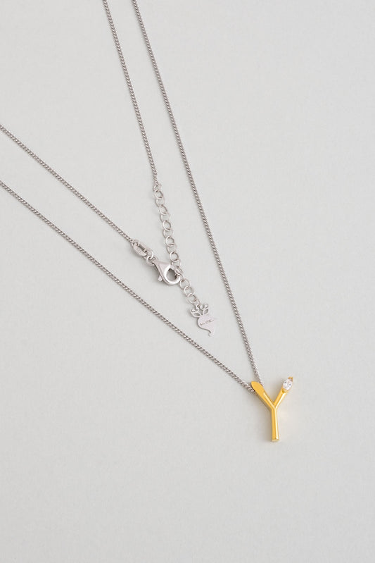 Asimetrik Y Harfi 18 Ayar Beyaz Ve Sarı Altın Kaplama 45 Cm Gümüş Harfli Kolye 07302260144