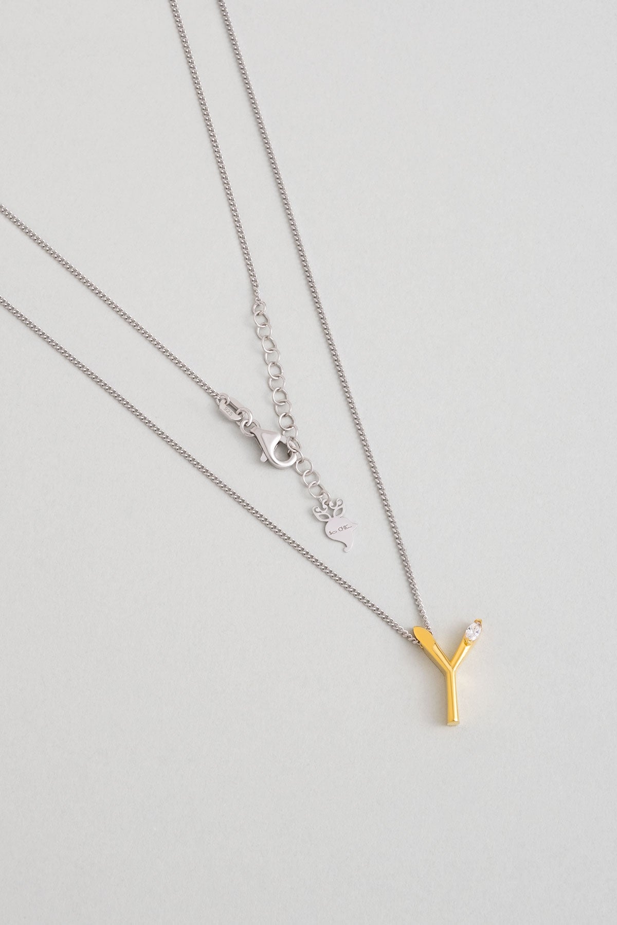 Asimetrik Y Harfi 18 Ayar Beyaz Ve Sarı Altın Kaplama 45 Cm Gümüş Harfli Kolye 07302260144