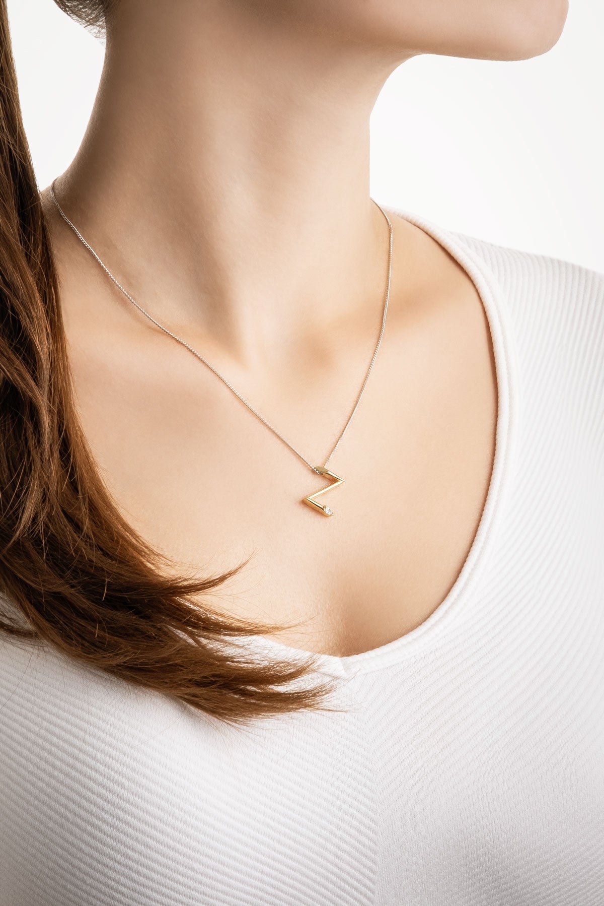 Asimetrik Z Harfi 18 Ayar Beyaz Ve Sarı Altın Kaplama 45 Cm Gümüş Harfli Kolye 07302270144