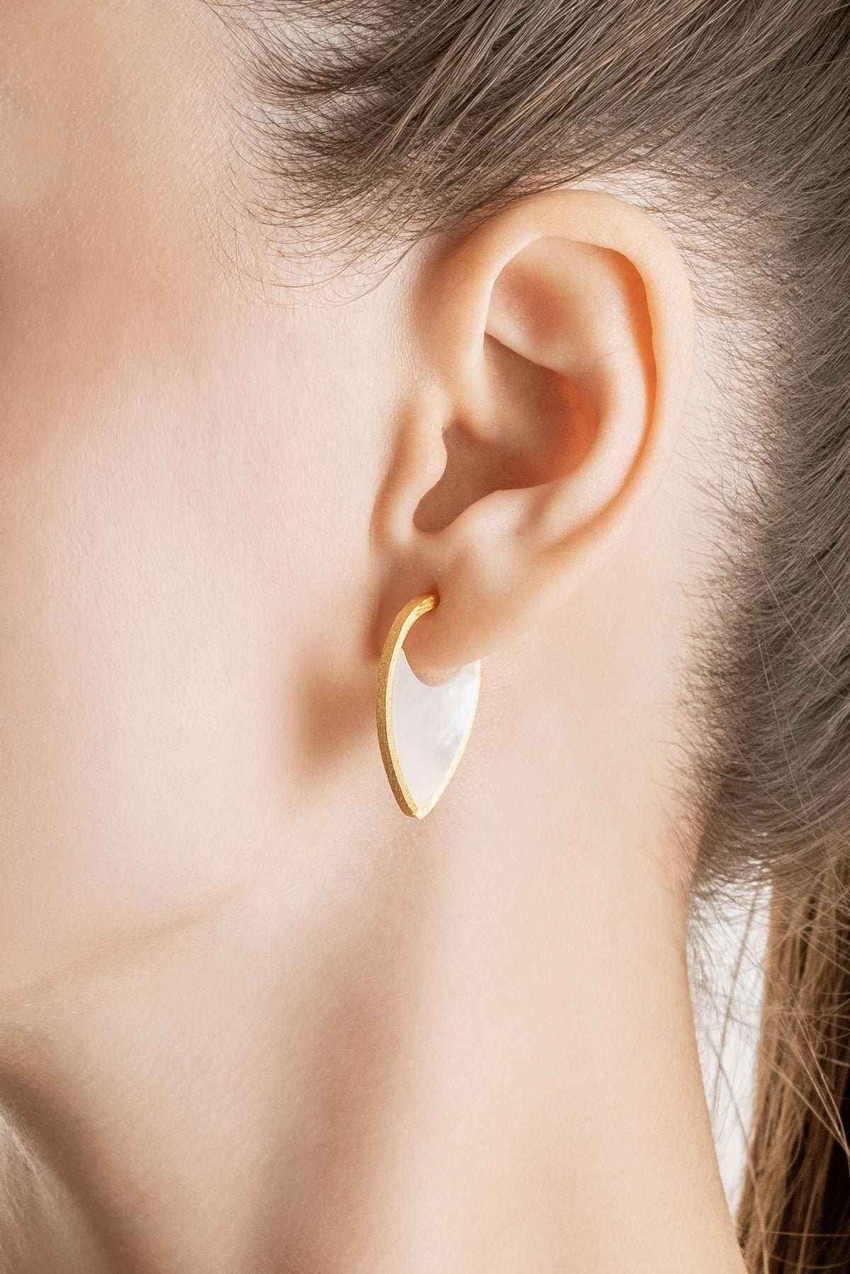 Petra Işıtısı 18 Ayar Sarı Altın Kaplama Gümüş Küpe 07303314644