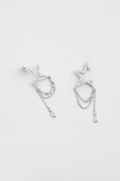 Cesaret Yıldızı 18 Ayar Beyaz Altın Kaplama Gümüş Küpe 07304650199