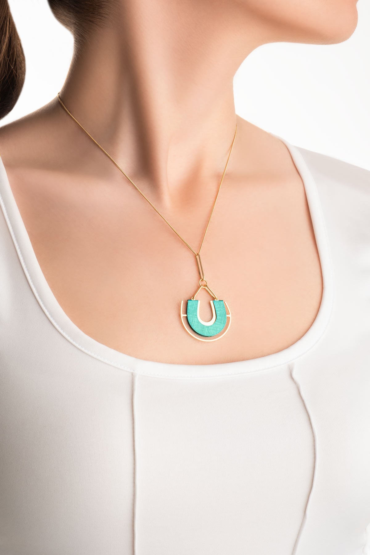 Nil Yeşili 18 Ayar Sarı Altın Kaplama 45 Cm Gümüş Tasarım Kolye 07307800444