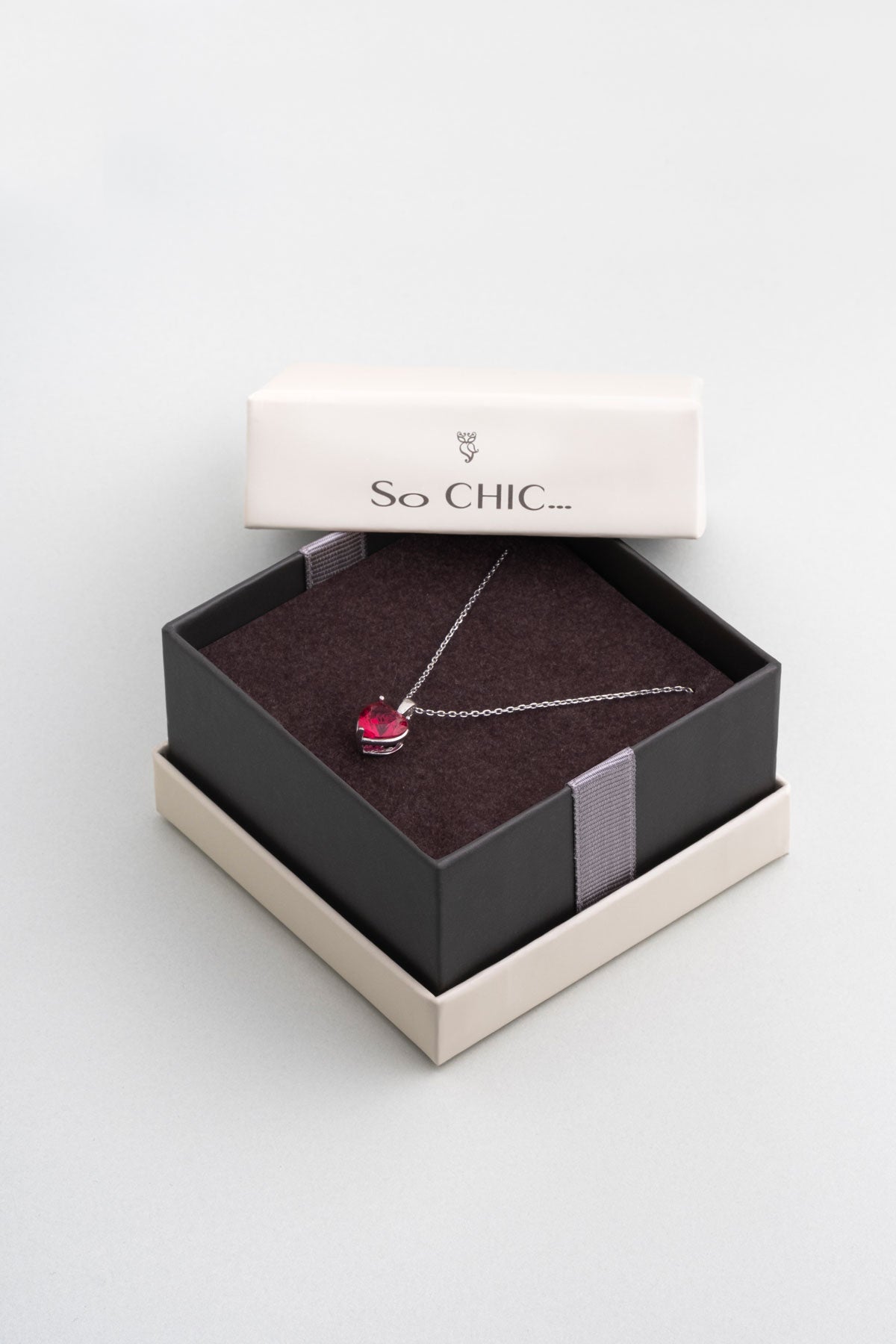 Gizemli Kalp 18 Ayar Beyaz Altın Kaplama 45 Cm Gümüş Kolye 07309063999