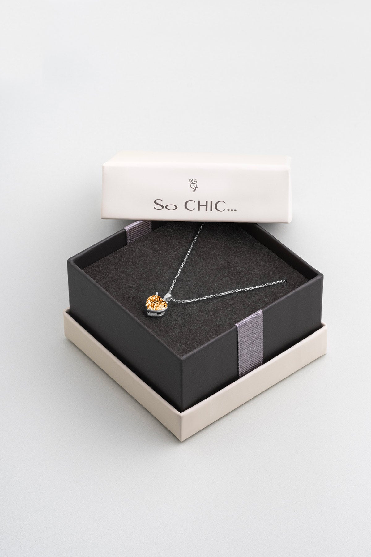 Gizemli Kalp 18 Ayar Beyaz Altın Kaplama 45 Cm Gümüş Kolye 07309069899