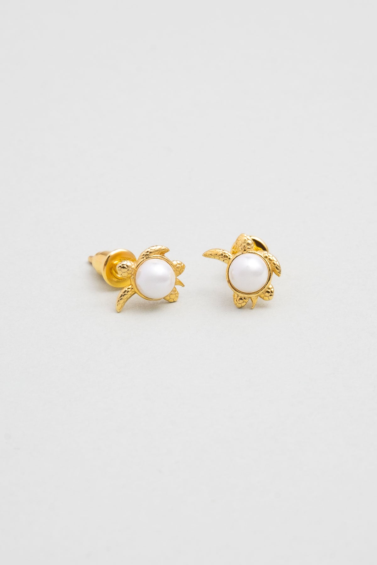 Deniz Kaplumbağası 18 Ayar Sarı Altın Kaplama Gümüş Küpe 07311076244