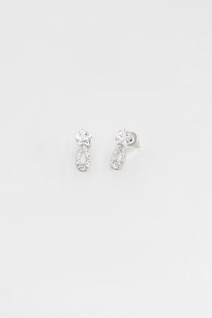 Yıldız Tanrıçası 18 Ayar Beyaz Altın Kaplama Gümüş Küpe 07312110199