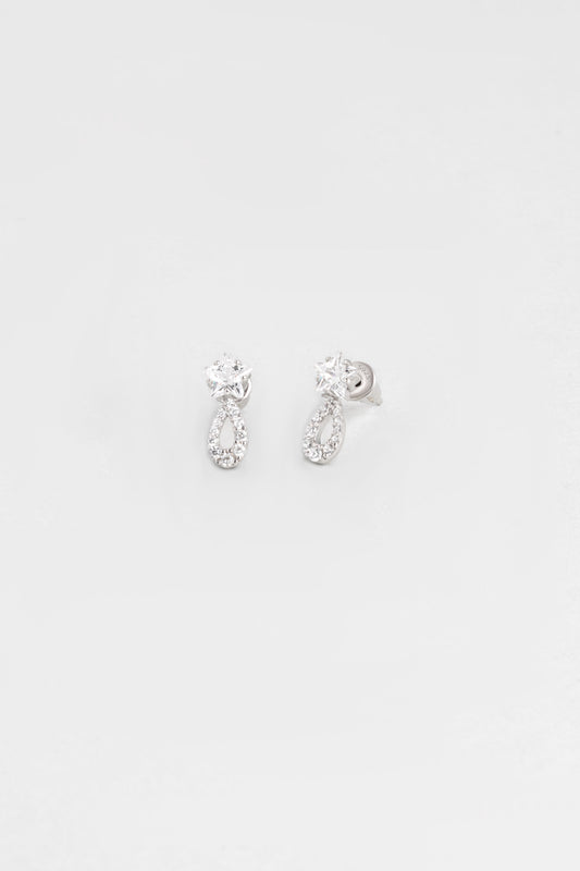 Yıldız Tanrıçası 18 Ayar Beyaz Altın Kaplama Gümüş Küpe 07312110199