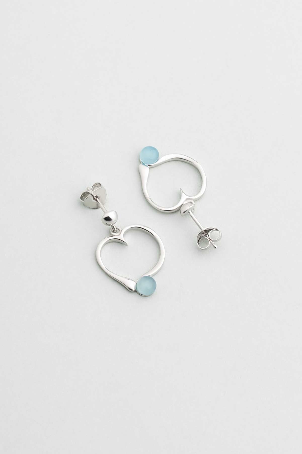 Kalsedon Kalbi 18 Ayar Beyaz Altın Kaplama Gümüş Küpe 07314080599