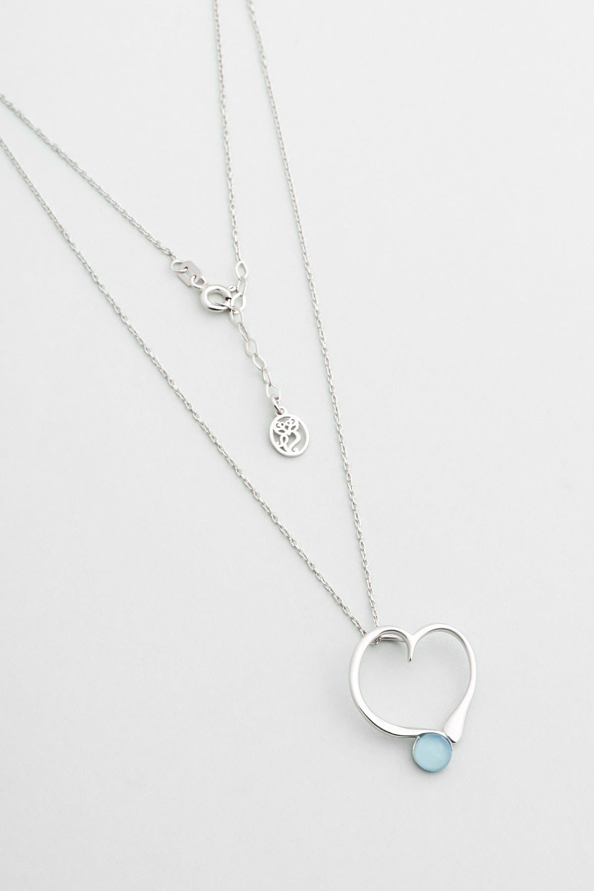 Kalsedon Kalbi 18 Ayar Beyaz Altın Kaplama 42 Cm Gümüş Kolye 07314090599