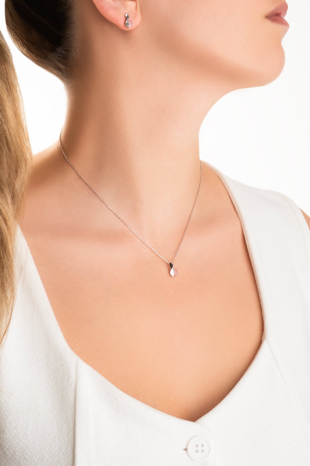 Kalsedon Rüyası 18 Ayar Beyaz Altın Kaplama Gümüş Küpe 07314130399