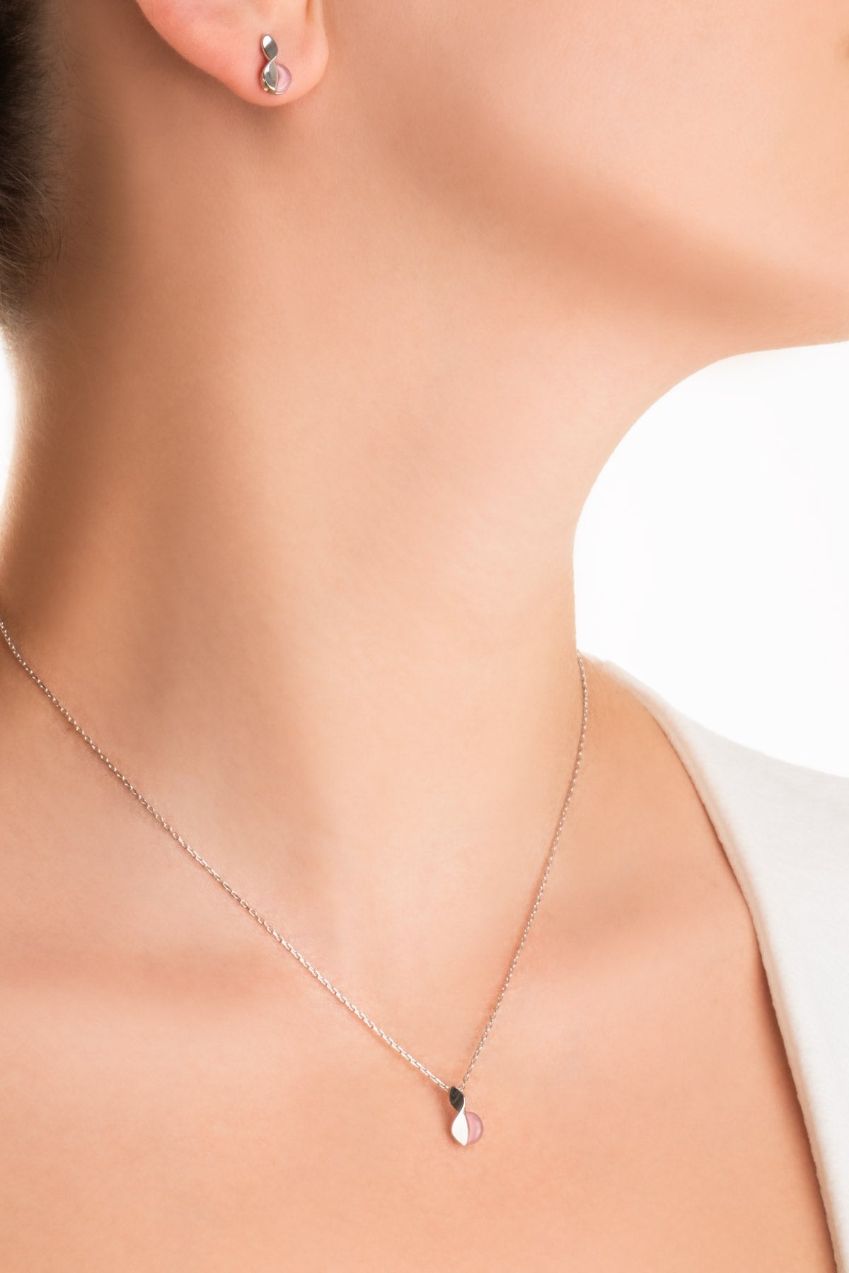 Kalsedon Rüyası 18 Ayar Beyaz Altın Kaplama 42 Cm Gümüş Kolye 07314140399