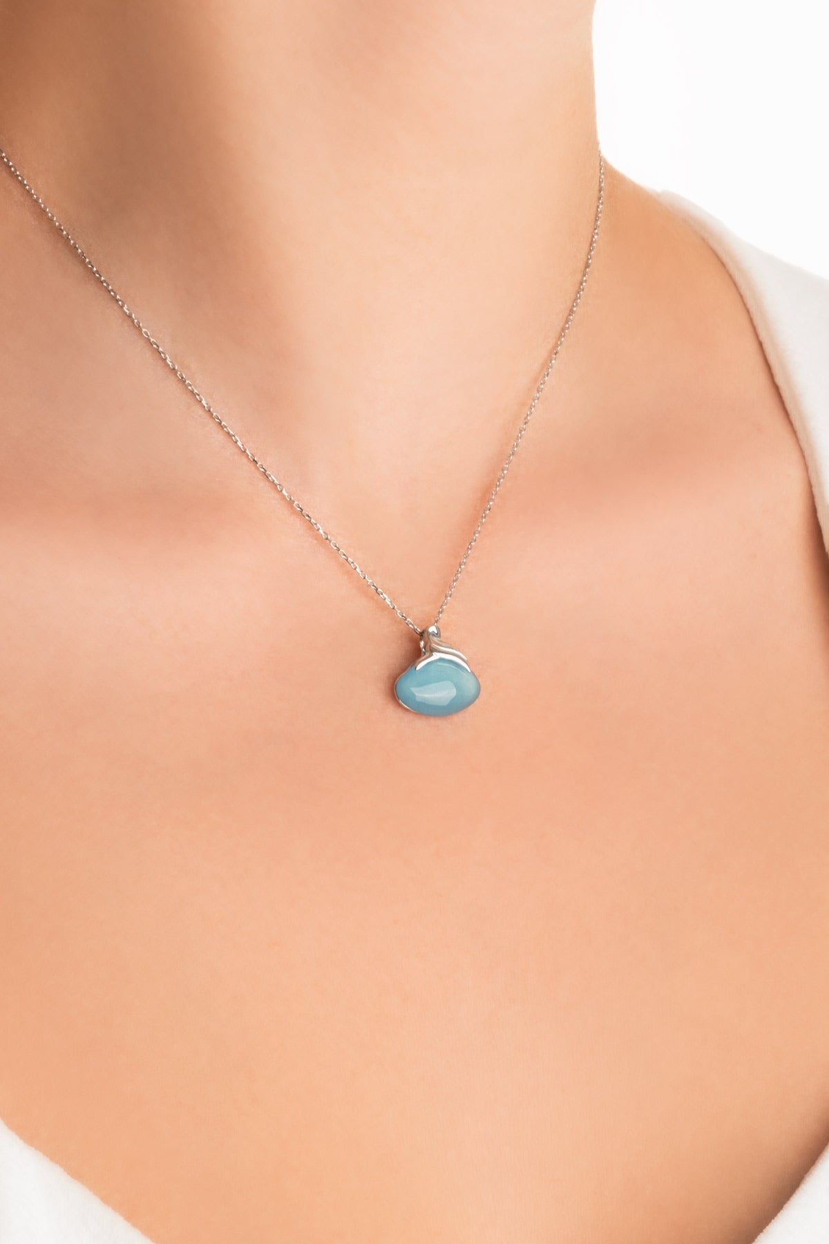 Kalsedon Taşlı 18 Ayar Beyaz Altın Kaplama 42 Cm Gümüş Kolye 07314250599