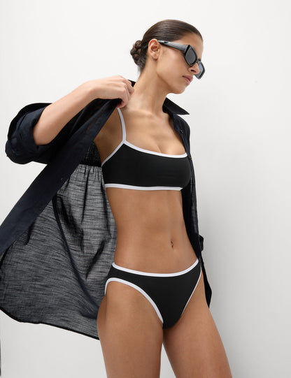 Kontrast Trim Yuvarlak Yaka Bikini Üstü