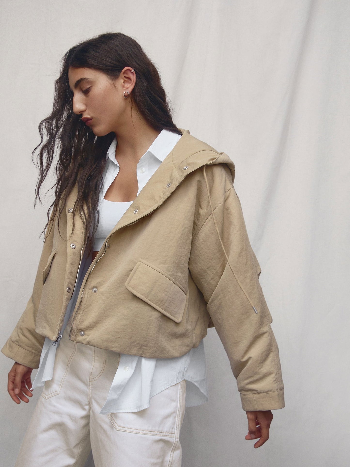 Bej Kapüşonlu Crop Ceket