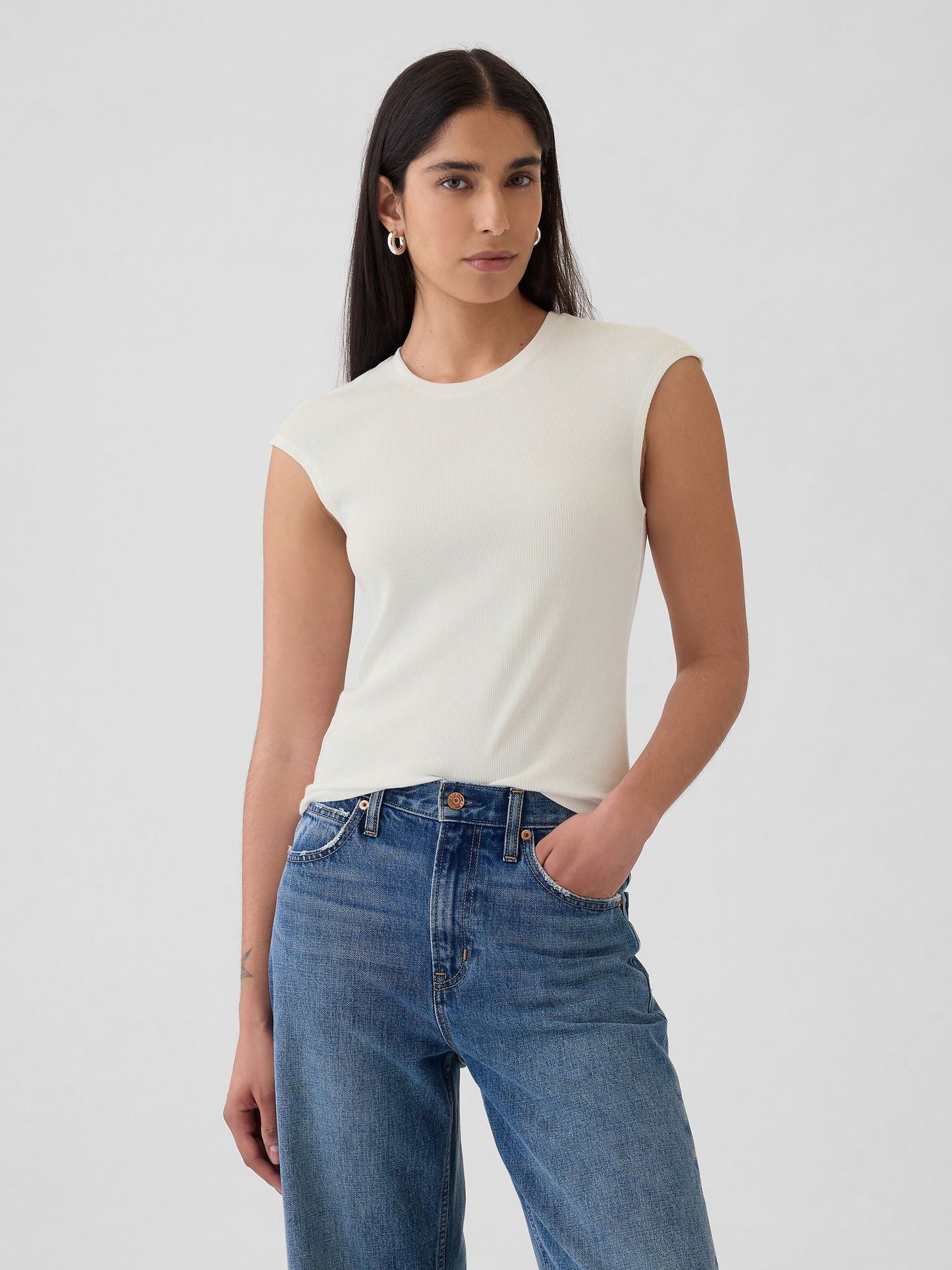 Kırık Beyaz Modern T-shirt
