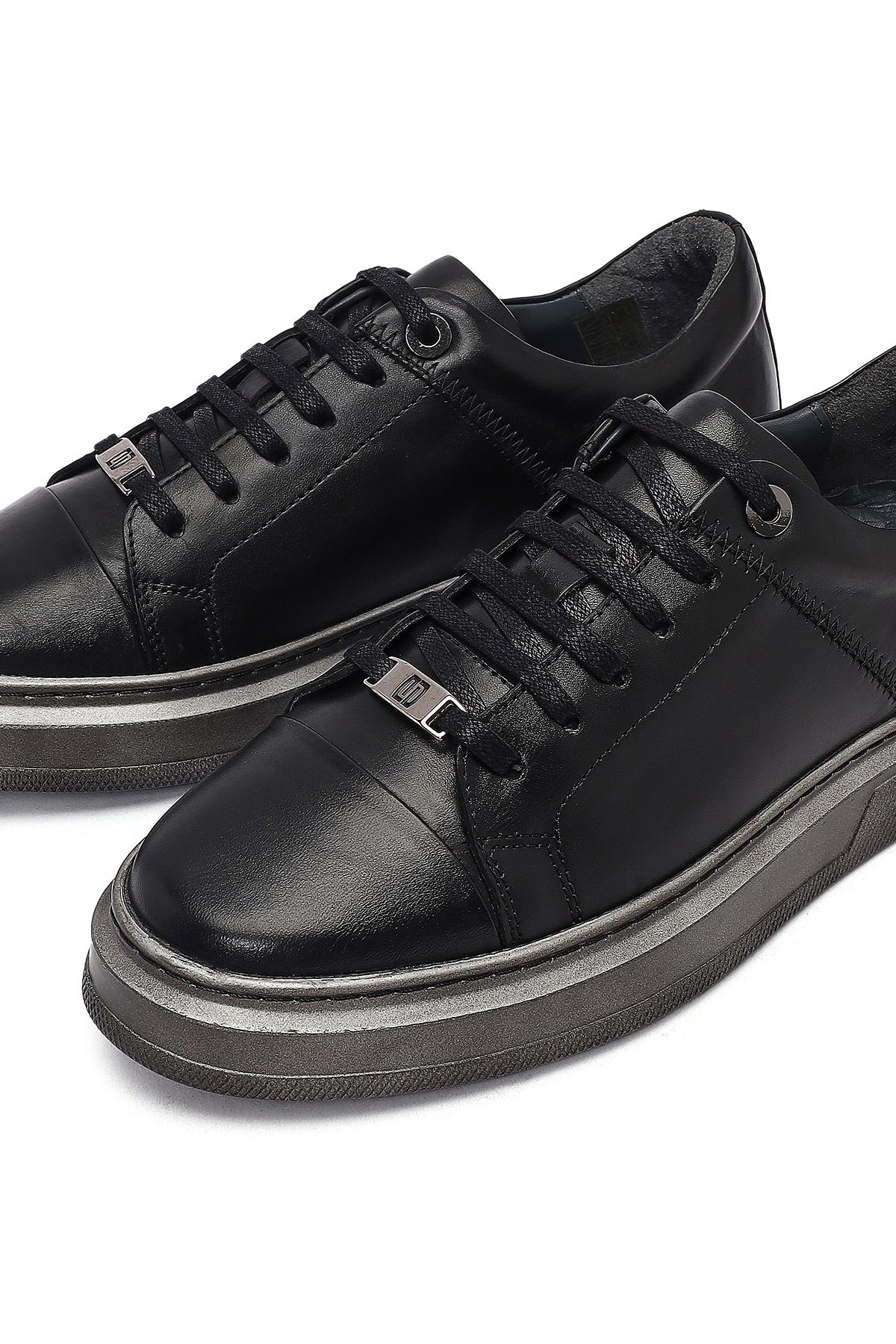 Erkek Siyah Bağcıklı Deri Sneaker