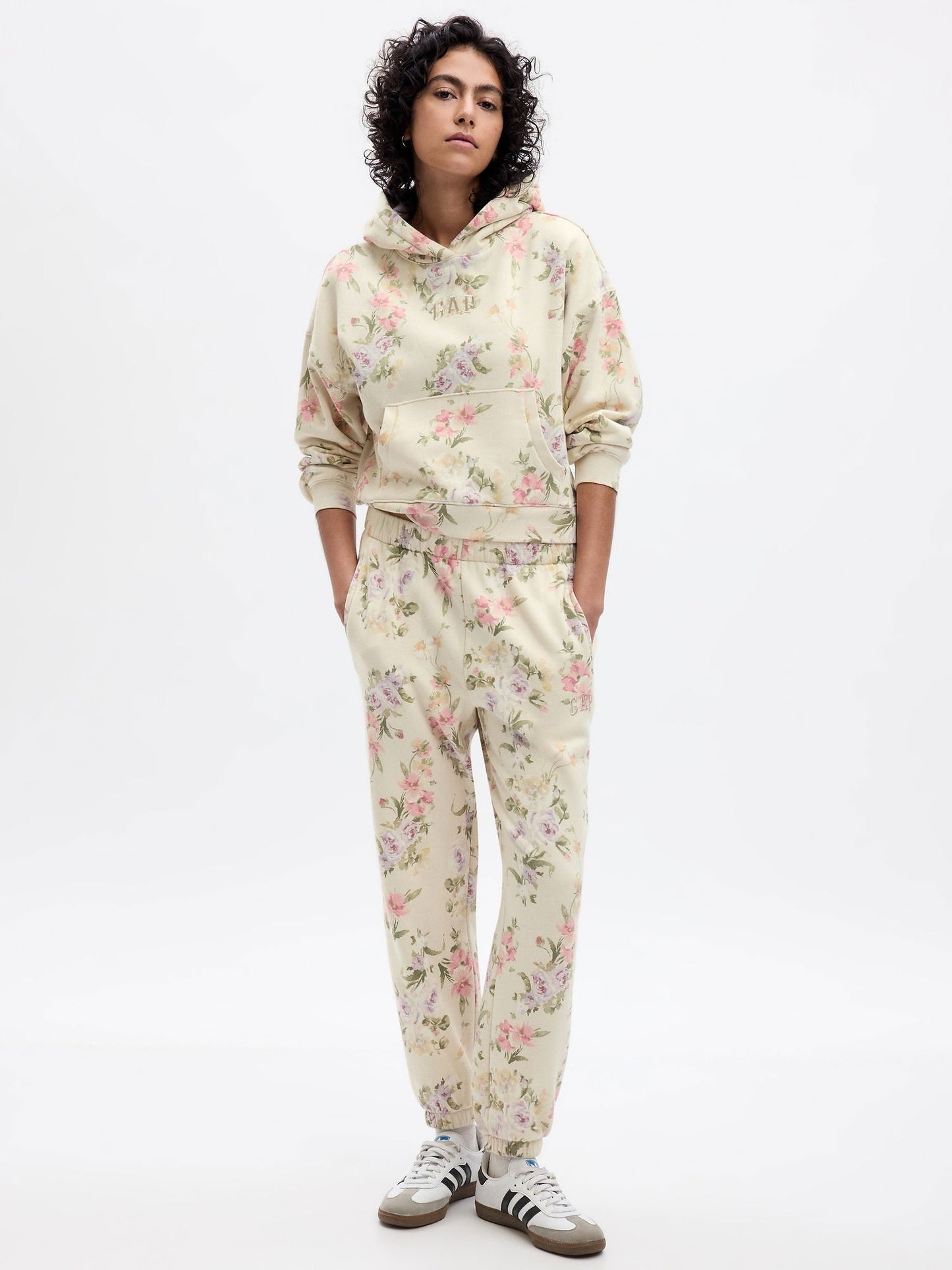 Bej Gap × Loveshackfancy Çiçek Desenli Jogger Eşofman Altı