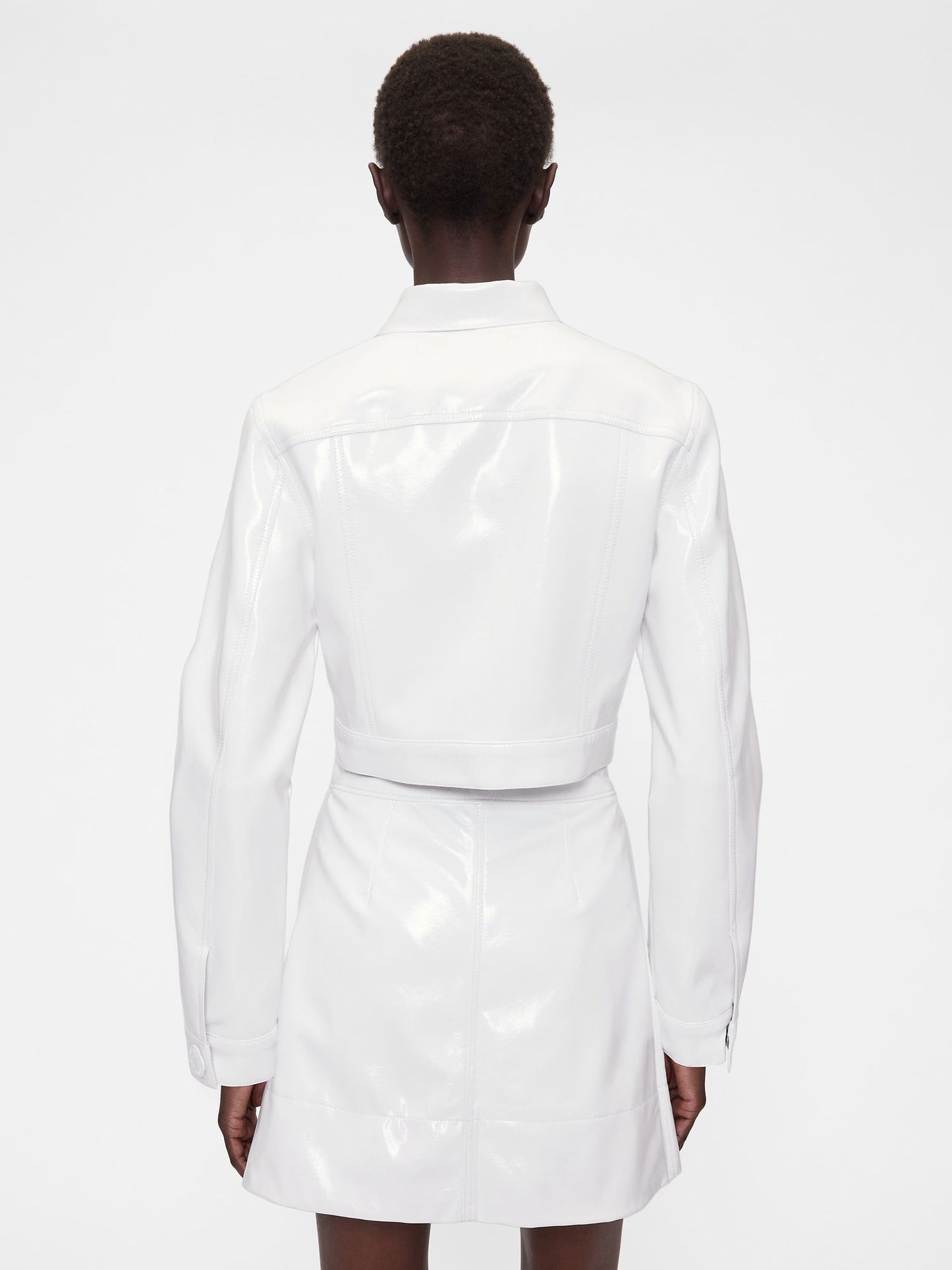 Beyaz Gapstudio Vegan Patent Suni Deri Crop Ceket
