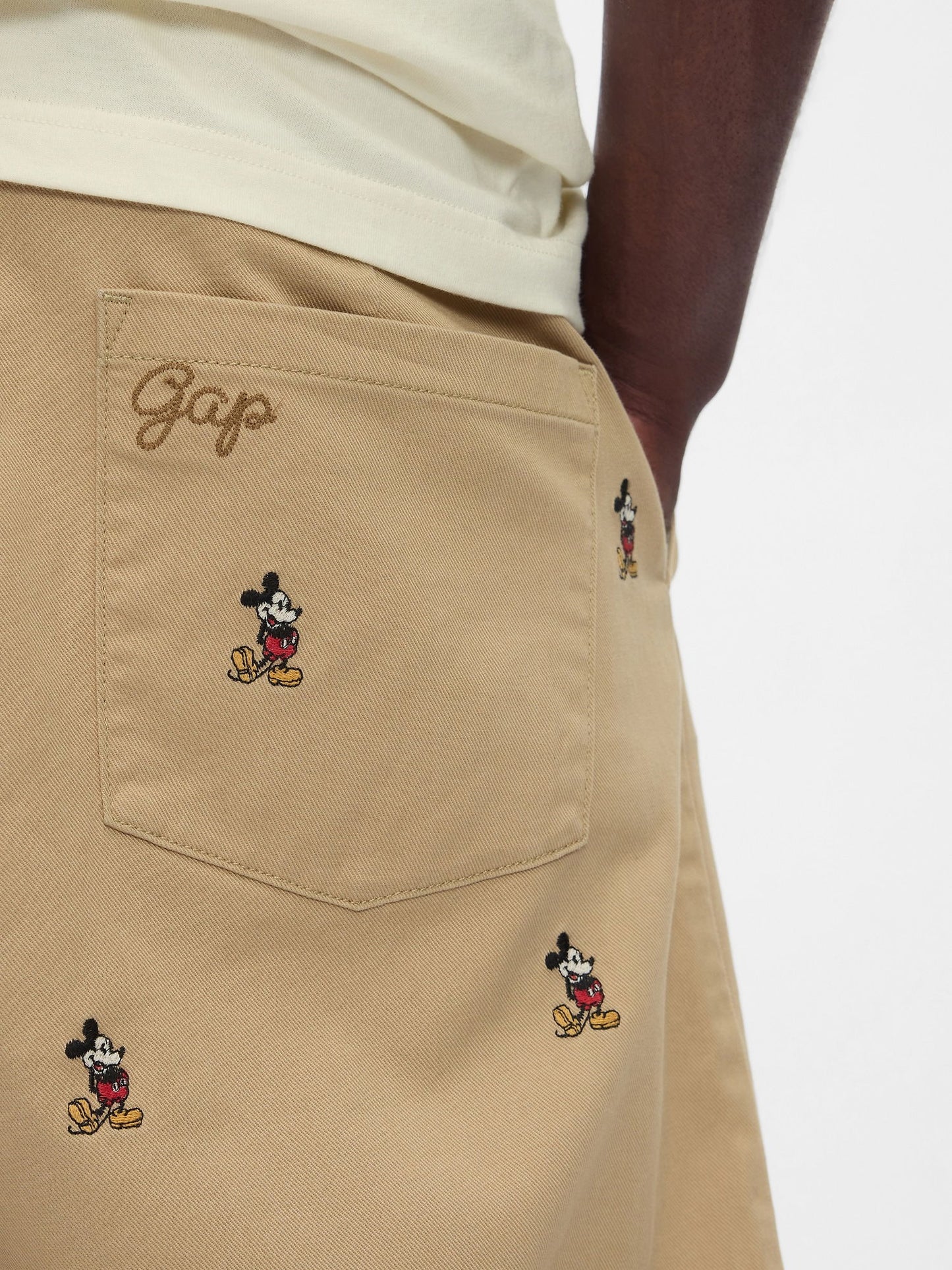Bej Gap × Disney Işlemeli Baggy Khaki Pantolon