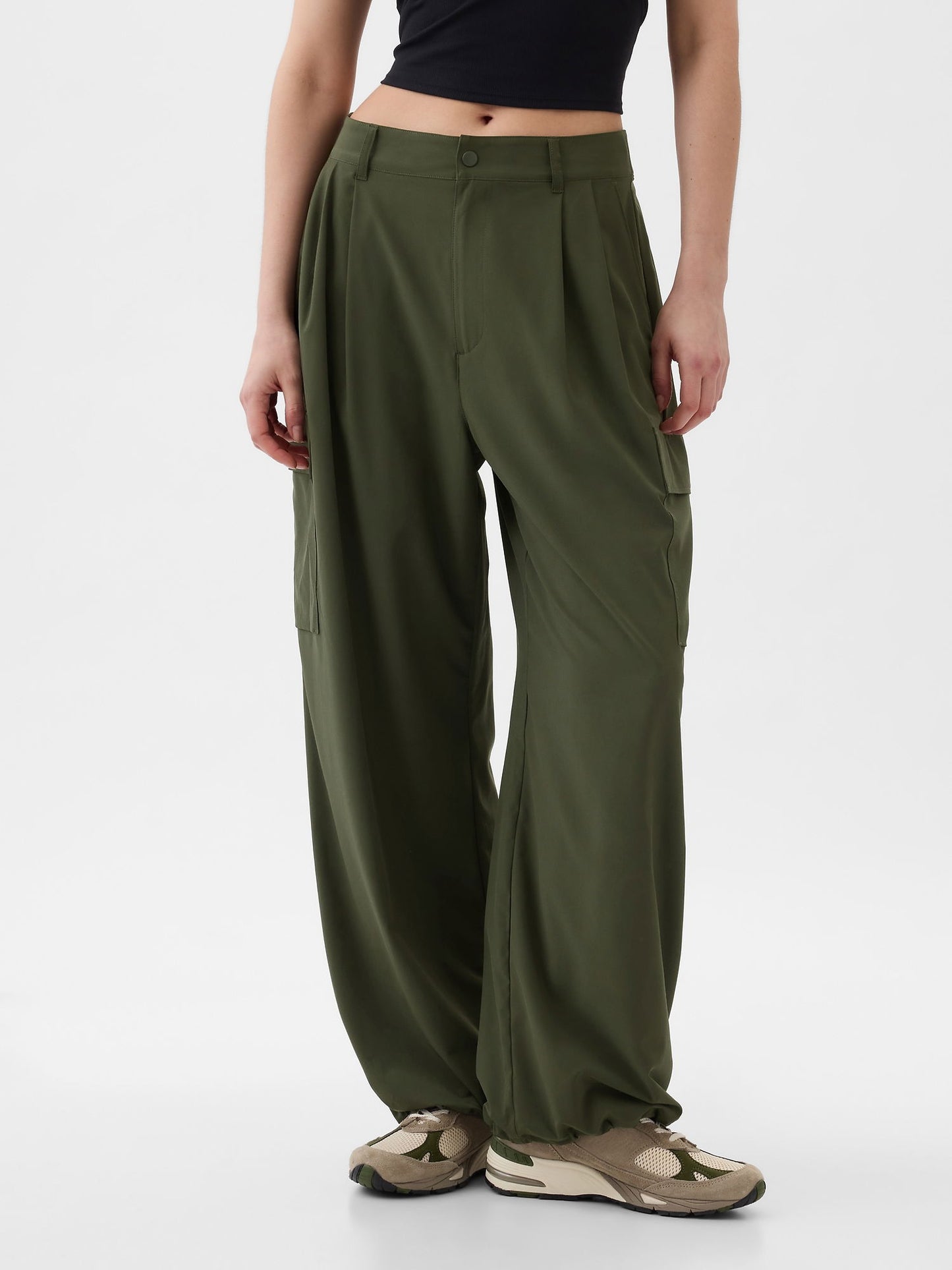Haki Gapfit High Rise Runaround Kargo Jogger Pantolon