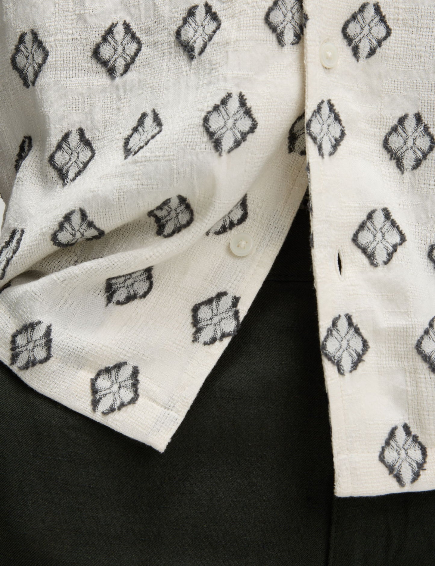 Saf Pamuklu Geometrik Desenli Gömlek