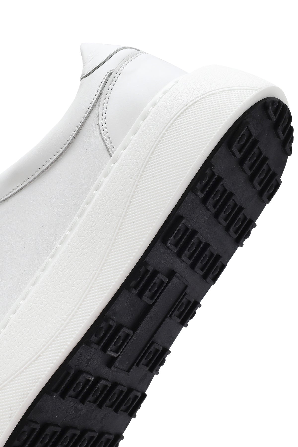 Erkek Beyaz Bağcıklı Kalın Tabanlı Deri Sneaker