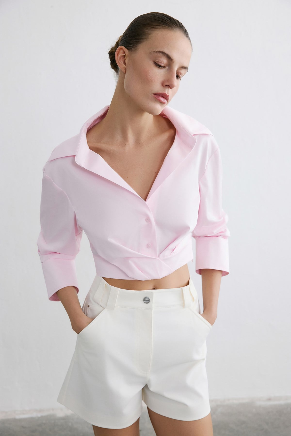 Kruvaze Yaka Poplin Crop Pembe Gömlek