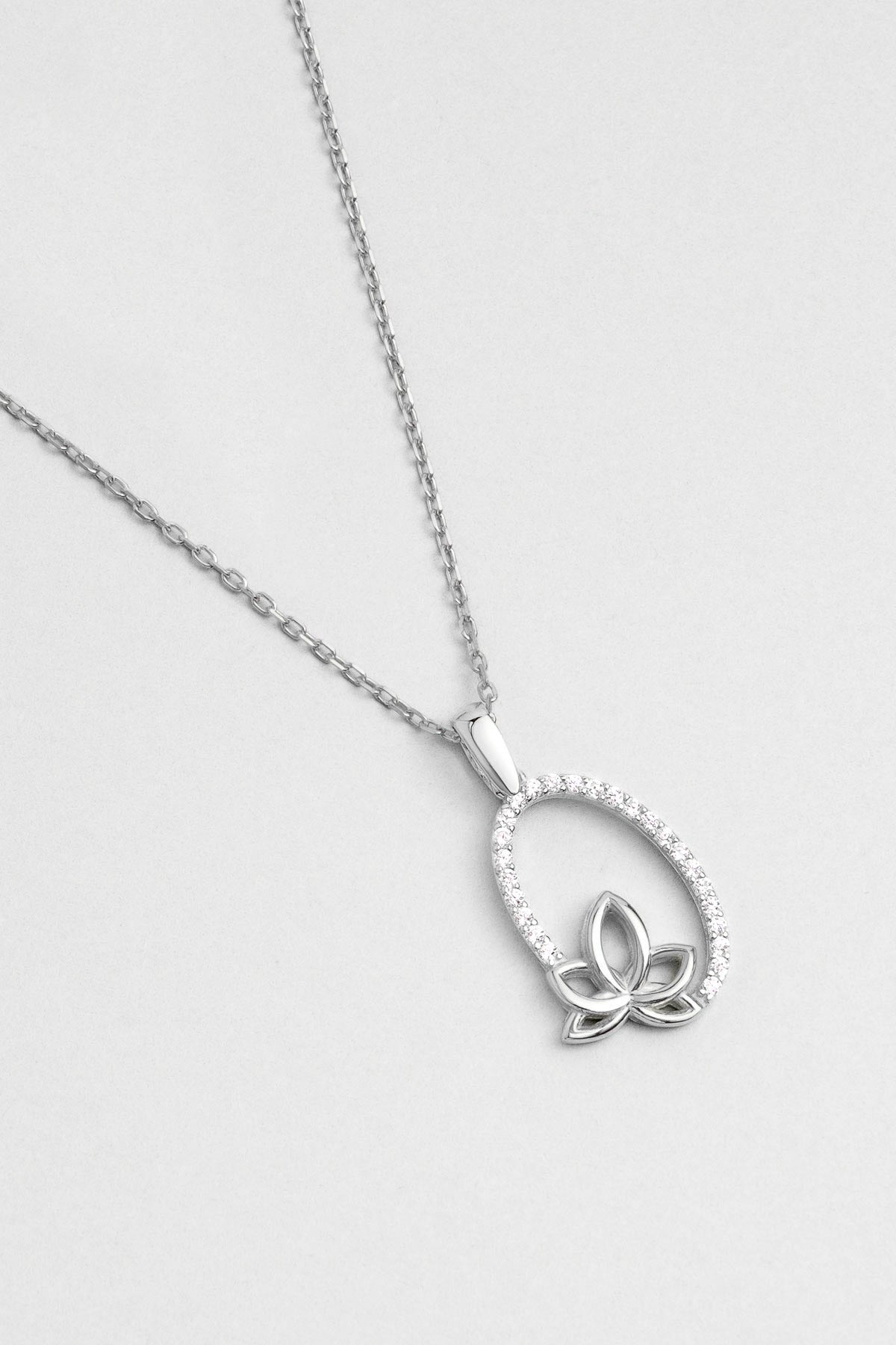 Nilüfer 18 Ayar Beyaz Altın Kaplama 45 Cm Gümüş Kolye 1113520199