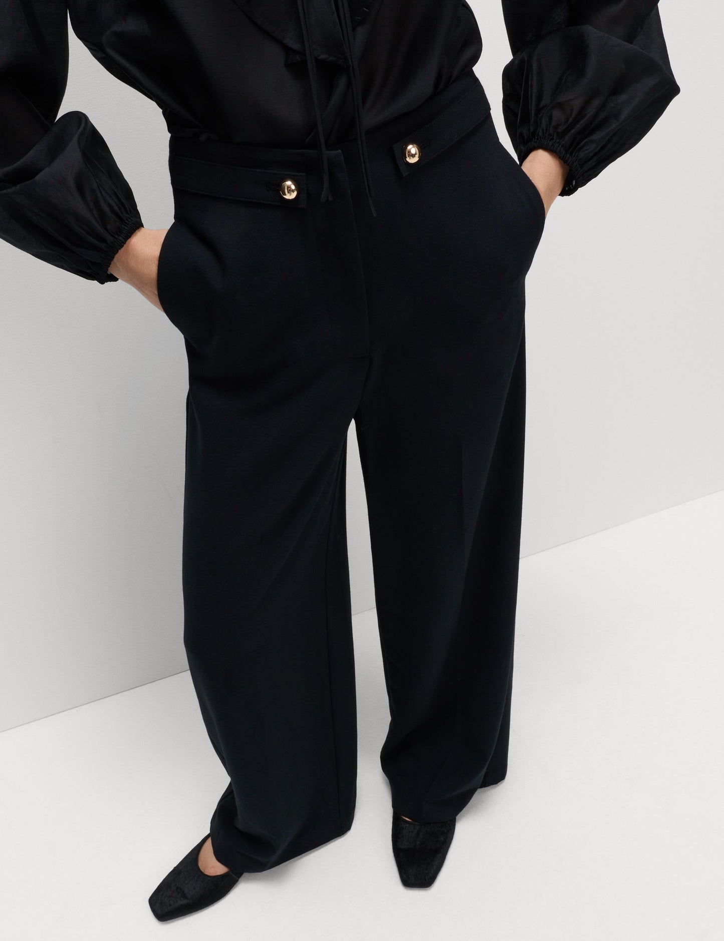 Detaylı Geniş Paça Pantolon