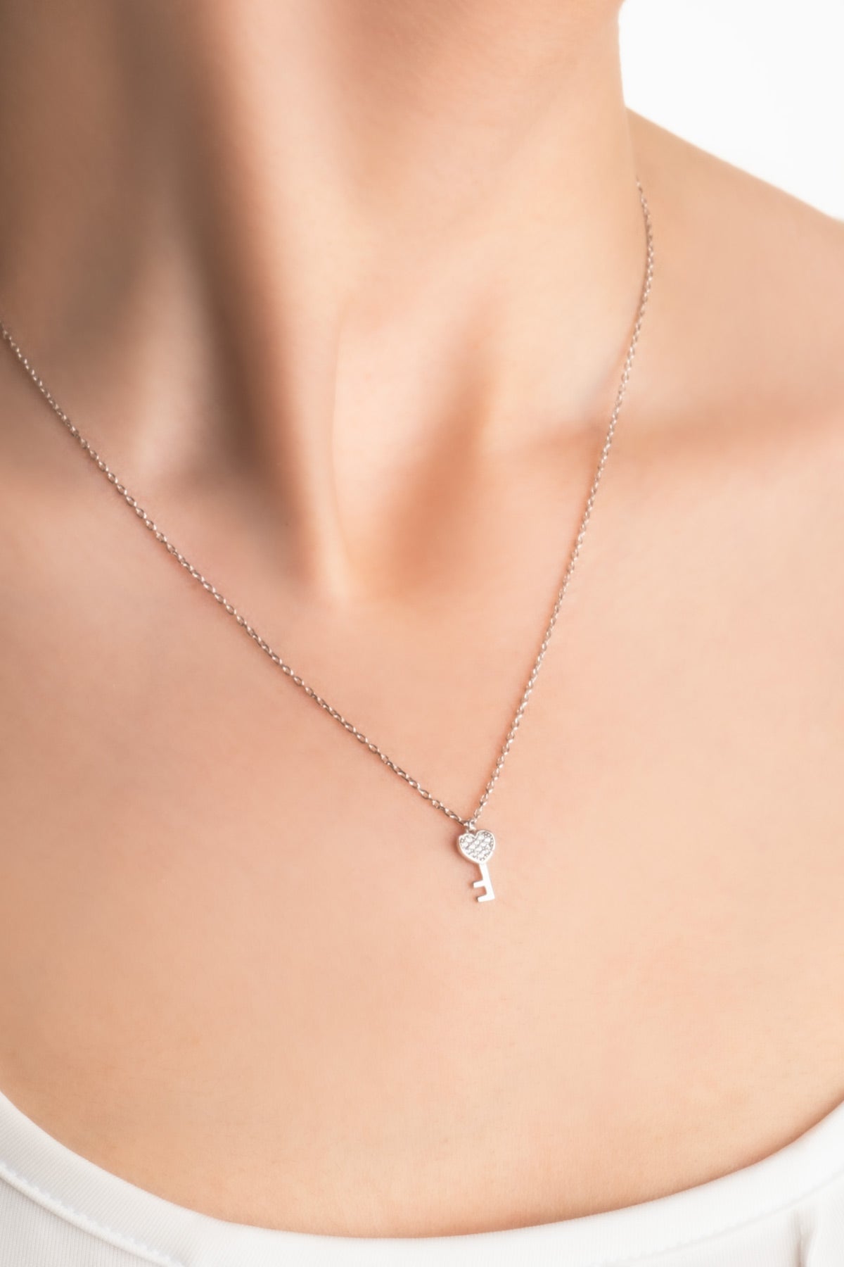 Aşk Anahtarı 18 Ayar Beyaz Altın Kaplama 45 Cm Gümüş Kolye 1174640199