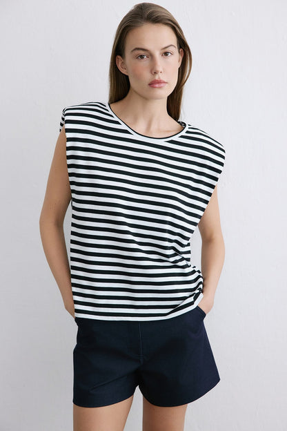 Vatkalı Örme Siyah Beyaz T-shirt