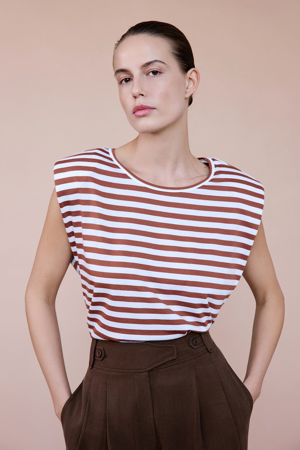 Vatkalı Örme Tarçın T-shirt