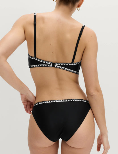 Dikiş Detaylı Yüksek Bel Bikini Altı