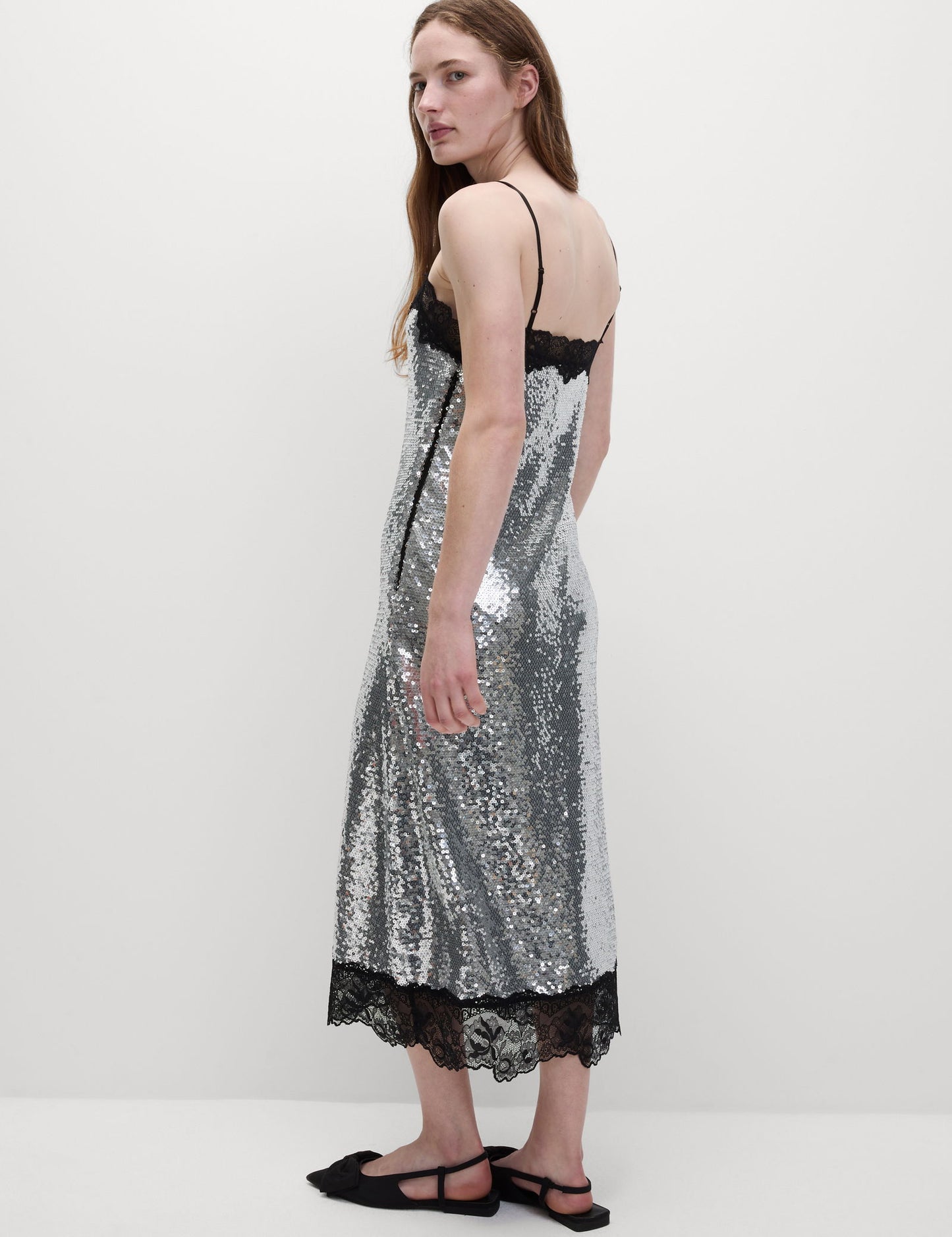 Payetli Kare Yaka Midi Slip Elbise